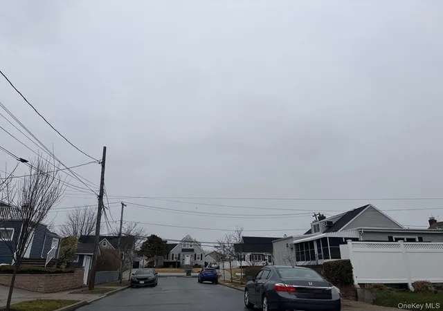 4th image of 2 Quay Ct, East Rockaway, NY 11518 | MLS# 962845