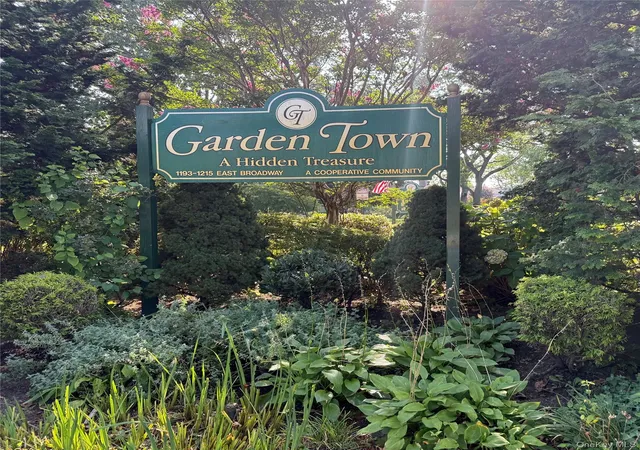 Photo 1 of Sale Pending at 1201 E Broadway #H-23, Hempstead, NY 11557 | MLS# 962860 | Listing updated on 2026-09-19