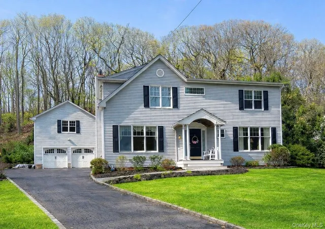 Photo 1 of Sale Pending at 251 Vineyard Rd, Huntington, NY 11743 | MLS# 962871 | Listing updated on 2026-09-19