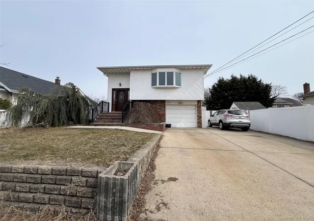 Photo 1 of Sale Pending at 630 S Wellwood Ave, Babylon, NY 11757 | MLS# 962940 | Listing updated on 2026-06-19