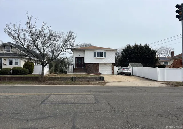 Photo 2 of Sale Pending at 630 S Wellwood Ave, Babylon, NY 11757 | MLS# 962940 | Listing updated on 2026-06-19