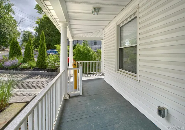 Homes for sale in White Plains, NY | 16 Park Ave, White Plains, NY 10603 | MLS# 962949