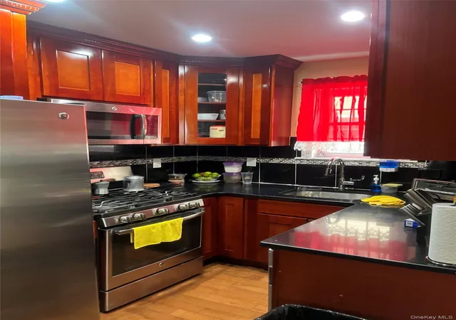 2nd image of 547 S 11th Ave, Mount Vernon, NY 10550 | MLS# 963027