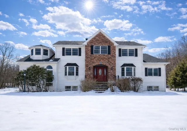 Photo 2 of Sale Pending at 3 Danielle Ct, Ramapo, NY 10901 | MLS# 963117 | Listing updated on 2026-08-01
