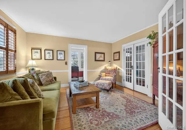 5th image of 28 Jane St, Roslyn Heights, NY 11577 | MLS# 963143