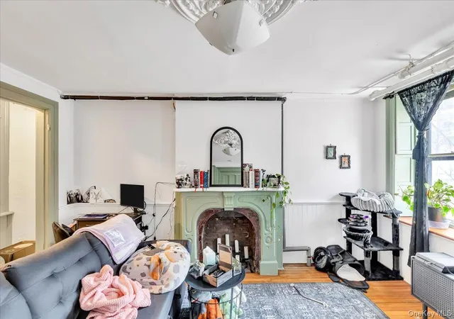 Listing Photo 4 - Condo for sale in building located at 221 Lancaster St, Albany, NY 12303