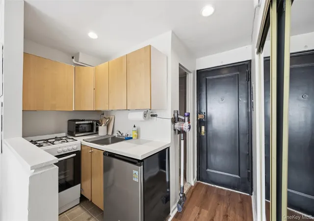Homes for sale in New York, NY | 451 W 22Nd St, New York, NY 10011