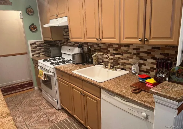 3rd image of 151-20 88 St #6C, Howard Beach, NY 11414 | MLS# 963335