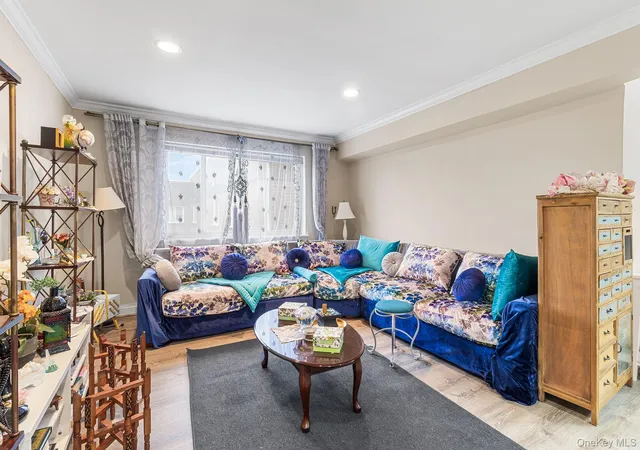Photo 3 of Sale Pending at 200 Atlantic Ave #417, Lynbrook, NY 11563 | MLS# 963528 | Listing updated on 2026-09-19