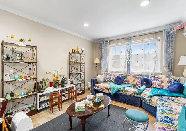 Photo 3 of Sale Pending at 200 Atlantic Ave #417, Lynbrook, NY 11563 | MLS# 963528 | Listing updated on 2026-09-19