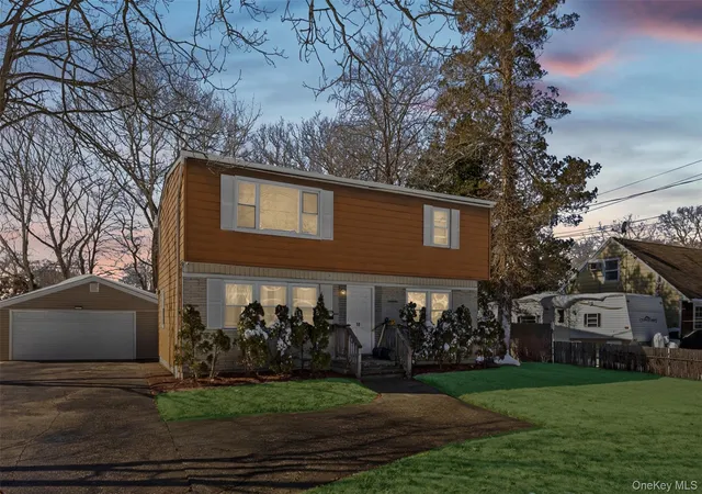 Photo 1 of Sale Pending at 183 Mark Tree Rd, Brookhaven, NY 11720 | MLS# 963535 | Listing updated on 2026-09-19
