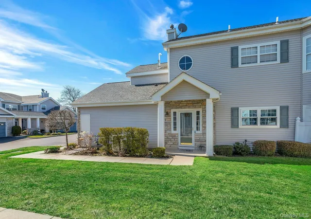 1st image of 548 Highland Ct, Moriches, NY 11955 | MLS# 963708