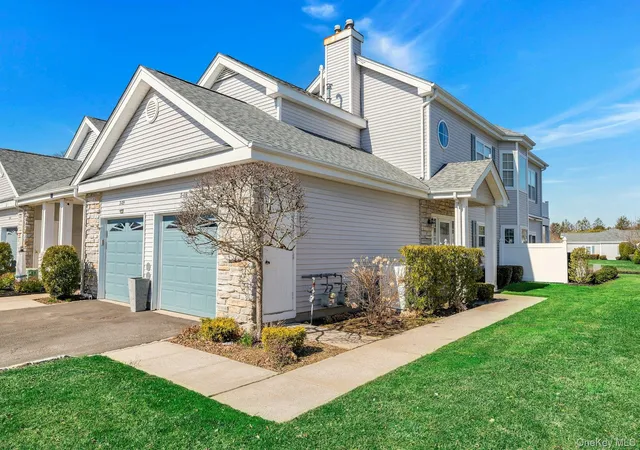 2nd image of 548 Highland Ct, Moriches, NY 11955 | MLS# 963708