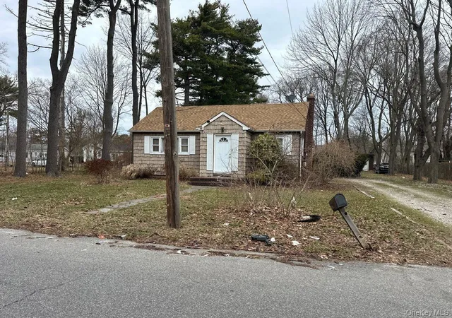 Photo 3 of Single family home for sale at 457 Nostrand Ave, Central Islip, NY 11722 | MLS# 963739 | Listing updated on 2026-05-20