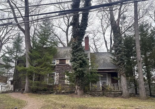 2nd image of 89 Linmouth Rd, Malverne, NY 11565 | MLS# 963797