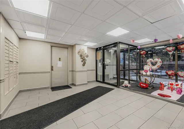 2nd image of 1725 Edison Ave #1F, New York, NY 10461 | MLS# 963947