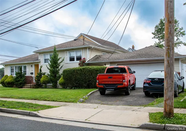 Photo 3 of Sale Pending at 36 Monroe Pl, Hempstead, NY 11550 | MLS# 963981 | Listing updated on 2026-08-17