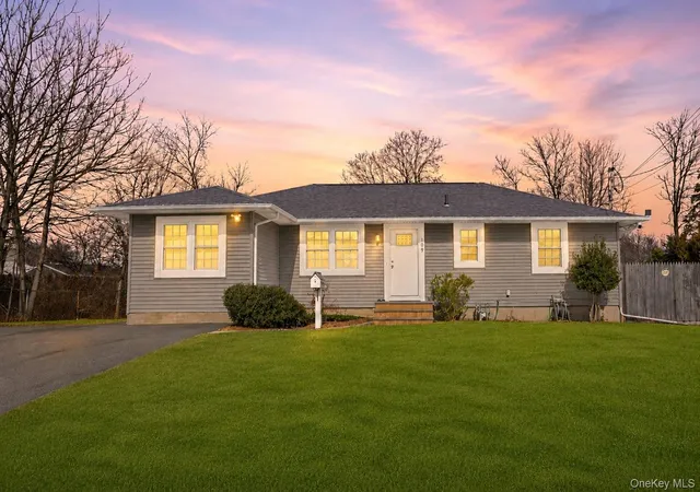 Photo 1 of Sale Pending at 109 New York Ave, Bay Shore, NY 11706 | MLS# 963990 | Listing updated on 2026-08-20