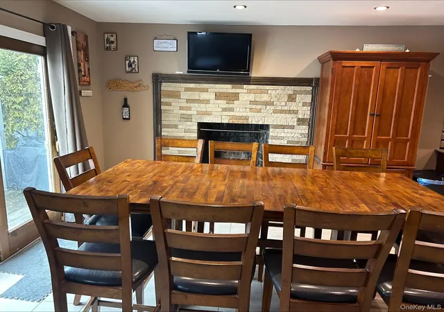 Photo 3 of Single family home for sale at 1458 Hummel Ave, Holbrook, NY 11741 | MLS# 964031 | Listing updated on 2026-09-22