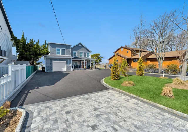 Photo 3 of Sale Pending at 890 S Long Beach Ave, Freeport, NY 11520 | MLS# 964053 | Listing updated on 2026-08-31
