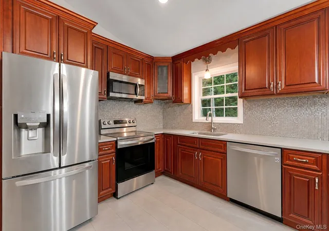 Photo 4 of Single family home for sale at 23 Hazelwood Rd N, Mamakating, NY 12790 | MLS# 964064 | Listing updated on 2026-09-03