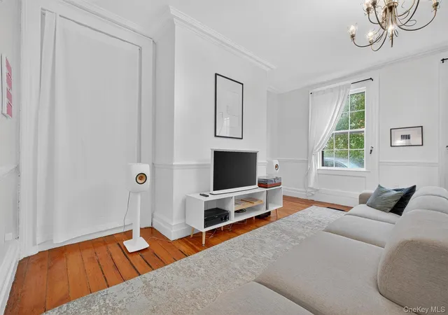 Photo 3 of Single family home for sale at 181 Union St, Poughkeepsie (town), NY 12601 | MLS# 964091 | Listing updated on 2026-10-08