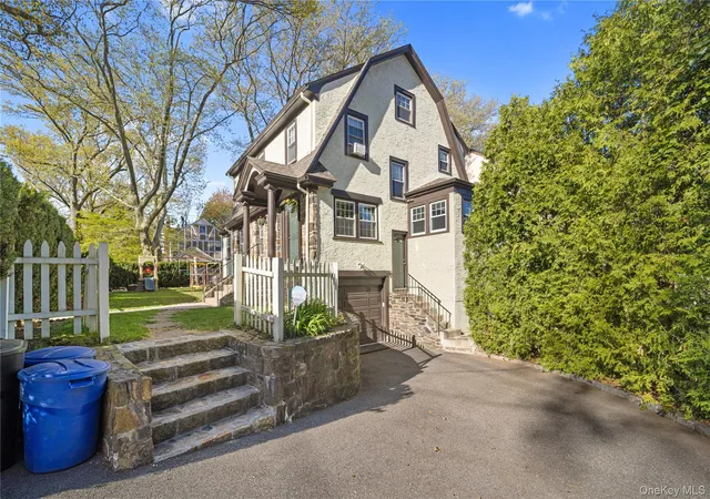Homes for sale in Mount Vernon, NY | 74 Central Pkwy, Mount Vernon, NY 10552 | MLS# 964097