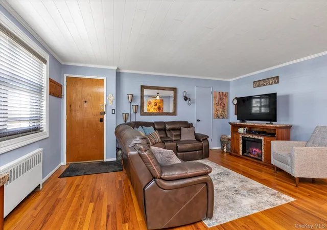 3rd image of 21-41 Utopia Pkwy, New York, NY 11357