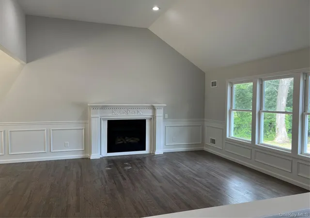 4th image of 56 Aspen Dr, Mastic Beach, NY 11951 | MLS# 964179