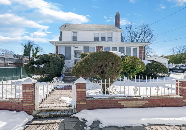 Photo 1 of Single family home for sale at 2721 Coldspring Rd, New York, NY 11691 | MLS# 964200 | Listing updated on 2026-07-20