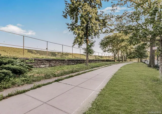 2nd image of The Tideway, Bronx, NY 10463