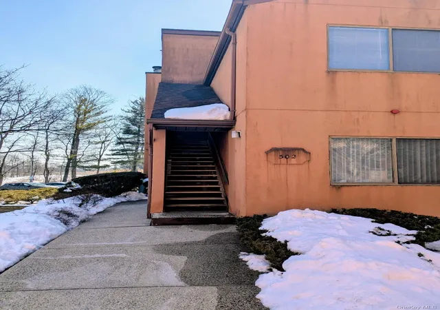 Photo 1 of Sale Pending at 302 Town Hl Rd #302, Clarkstown, NY 10954 | MLS# 964411 | Listing updated on 2026-06-21