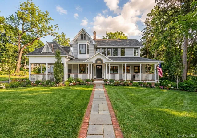 1st image of 227 Prospect Ave, Sea Cliff, NY 11579 | MLS# 964425
