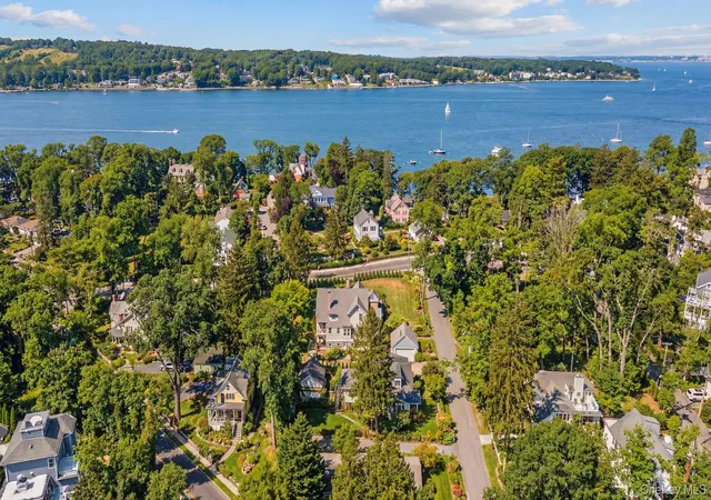 2nd image of 227 Prospect Ave, Sea Cliff, NY 11579 | MLS# 964425