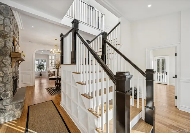 5th image of 227 Prospect Ave, Sea Cliff, NY 11579 | MLS# 964425