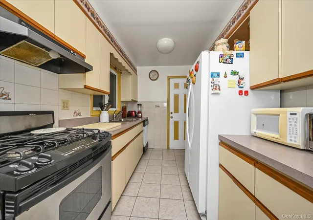 Photo 2 of Sale Pending at 91 29 217th Street, Queens Village, NY 11428 | MLS# 964436 | Listing updated on 2026-04-29