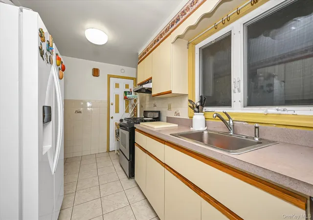 Photo 3 of Sale Pending at 91 29 217th Street, Queens Village, NY 11428 | MLS# 964436 | Listing updated on 2026-04-29