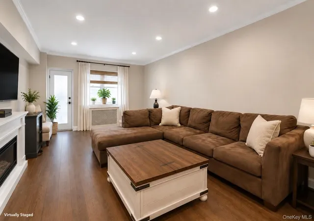 Homes for sale in Long Beach, NY | 55 Monroe Blvd #5R, Long Beach, NY 11561 | MLS# 964444