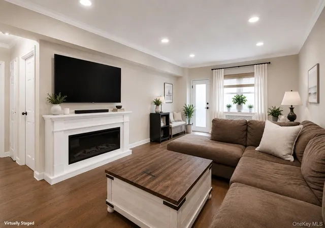 Homes for sale in Long Beach, NY | 55 Monroe Blvd #5R, Long Beach, NY 11561 | MLS# 964444