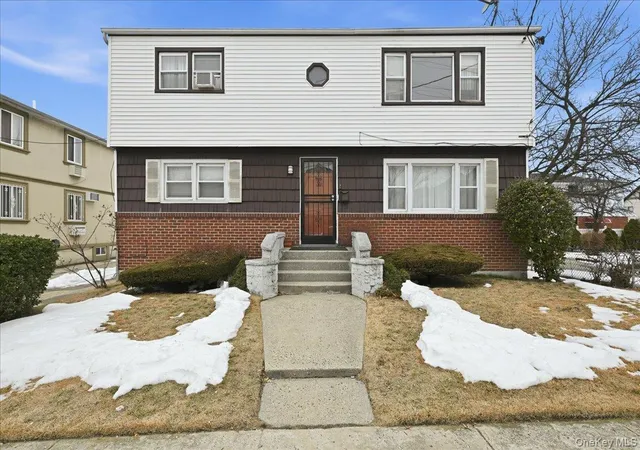 2nd image of 13514 220th St, Laurelton, NY 11413 | MLS# 964466