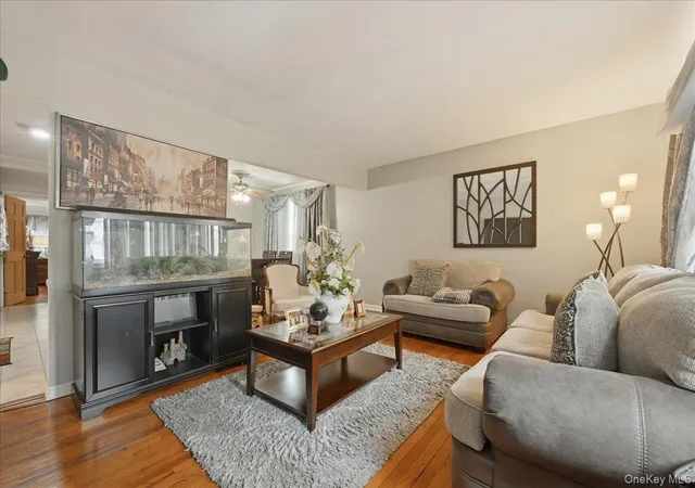 3rd image of 13514 220Th St, Laurelton, NY 11413 | MLS# 964466