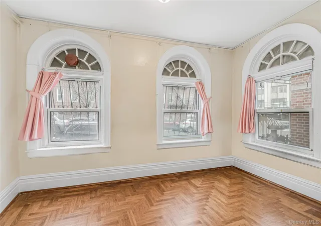 Listing Photo 4 - Condo for sale in building located at 3425 Dekalb Ave, Bronx, NY 10467