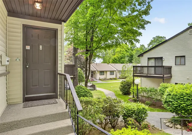 3rd image of 128D Columbia Ct #D, Yorktown Heights, NY 10598 | MLS# 964518