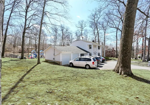 25th image of 277 Saddle River Rd, Airmont, NY 10952 | MLS# 964550