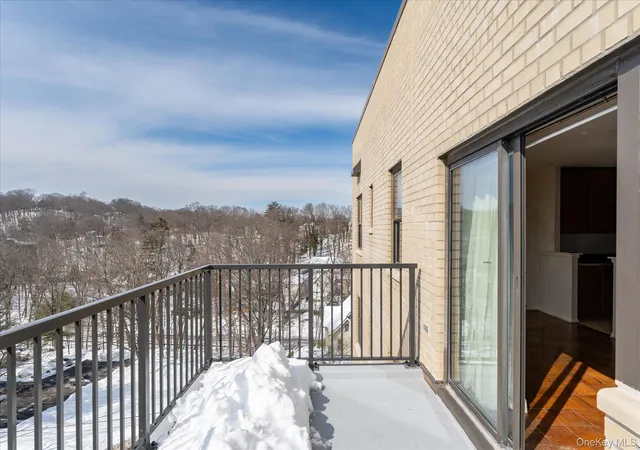 Photo 4 of Sale Pending at 25 Stewart Pl #716, Mount Kisco, NY 10549 | MLS# 964573 | Listing updated on 2026-07-10