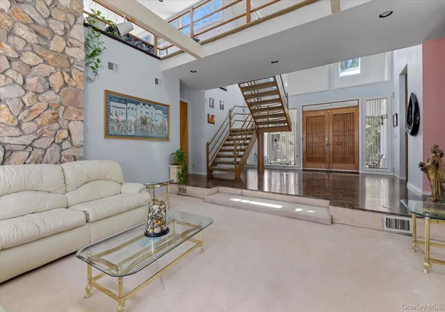 Photo 3 of Sale Pending at 16 Serein Ct, Oyster Bay, NY 11791 | MLS# 964589 | Listing updated on 2026-09-19