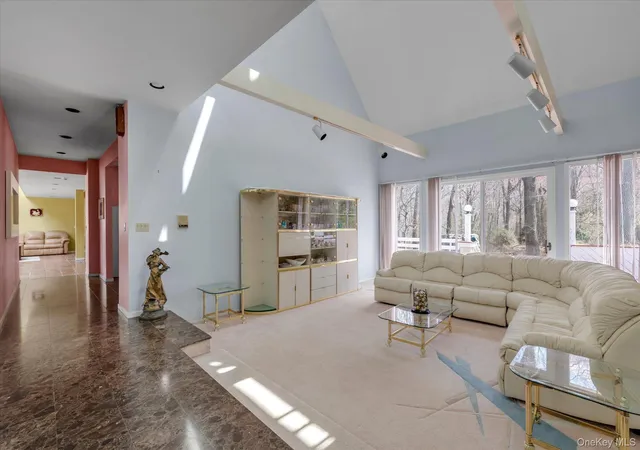 Photo 3 of Sale Pending at 16 Serein Ct, Oyster Bay, NY 11791 | MLS# 964589 | Listing updated on 2026-09-19