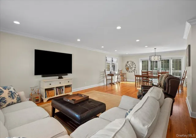 4th image of 299 Stratton Rd, New Rochelle, NY 10804 | MLS# 964716