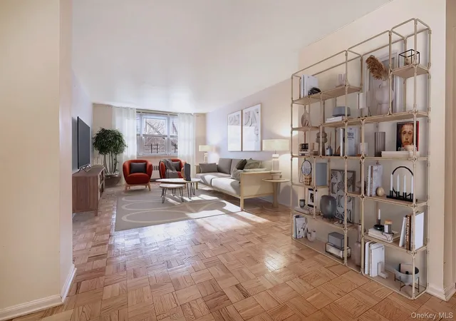 3rd image of 25 Knls Crescent, New York, NY 10463
