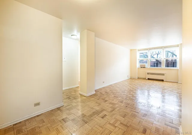 5th image of 25 Knls Crescent, New York, NY 10463